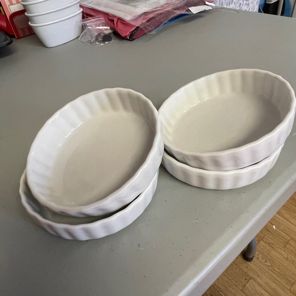 Six oz. creme brûlée dishes, (4).